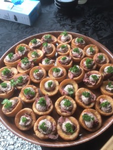 canape roast beef yorkshire pud 3